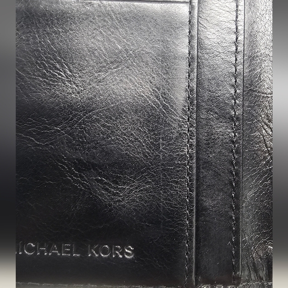 Michael Kors Rare Style Fulton Flap Black Continental Leather Bifold Wallet NWT - Picture 9 of 16